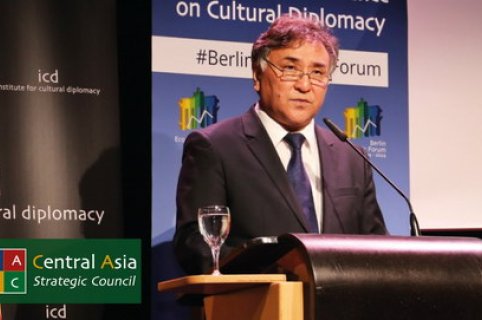 Interviews AMB DE_Erines-Otorbaev.jpg