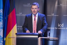 Roderich Kiesewetter_1.jpg