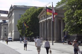 unter-den-linden_14383985578_o.jpg