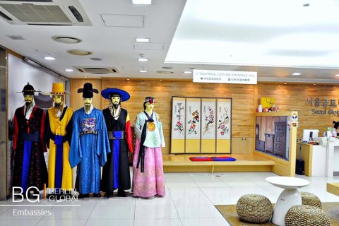20160818_Korean-Robes.jpg