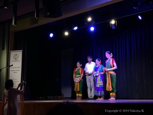 20190626_Bharatanatyam.jpg