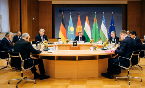 20260212_POLITICS_Meeting_FM_Central_Berlin.png