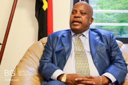 Alberto_Correia_Angola_BG_01.jpg