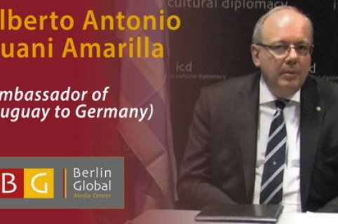 Interviews AMB DE_Alberto-Antonio-Guani-Amarilla-5.jpg