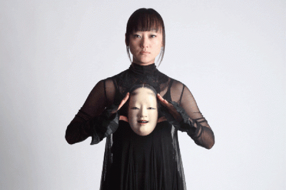 2015_07_27-Noh-Theater-Discussion-at-the-Japanese-Embassy-1.gif